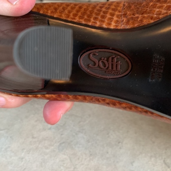 SOFFT size 6 animal print heels - Picture 7 of 8